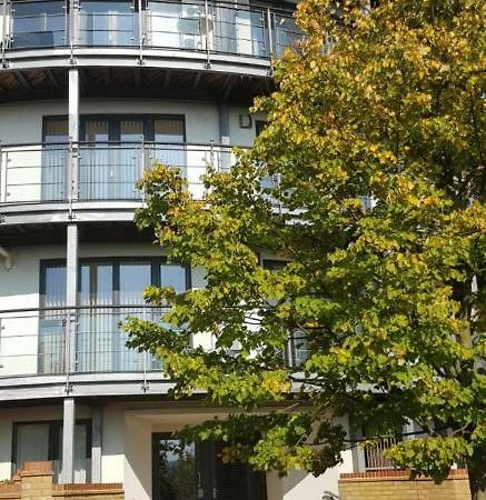 Garland Modern Apartment, Greenhithe 1 With Parking Dartford Exterior photo